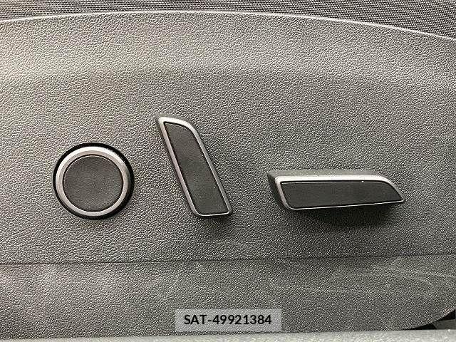 Tesla MODEL 3 2022-11 4424557-6