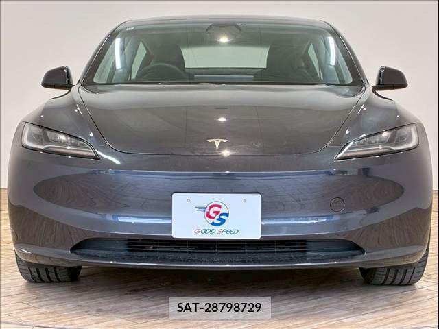 Tesla MODEL 3 2024-12 4424553-11