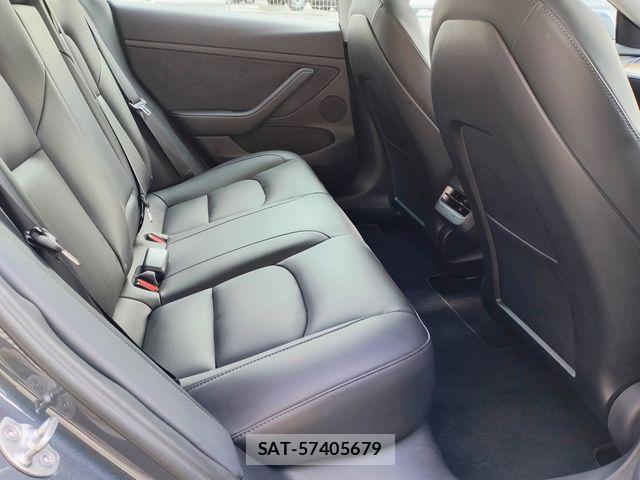 Tesla MODEL 3 2021-12 4758740-16