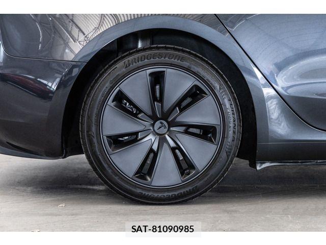 Tesla MODEL 3 2024-12 4990893-11