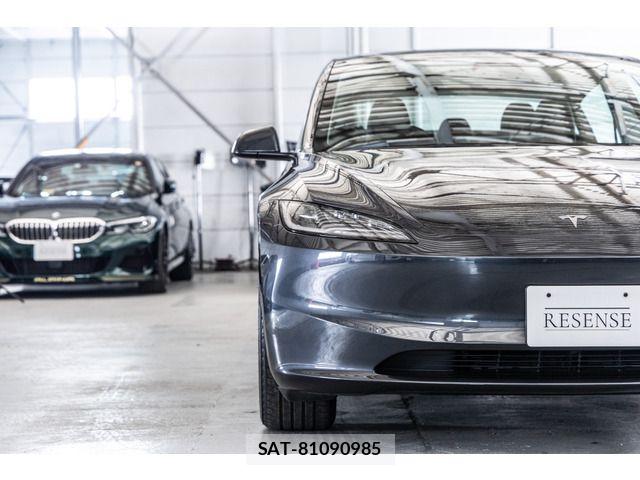 Tesla MODEL 3 2024-12 4990893-15