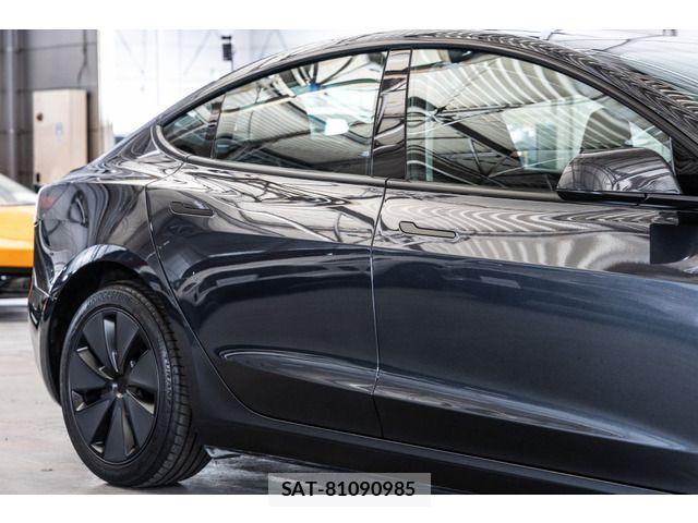 Tesla MODEL 3 2024-12 4990893-17