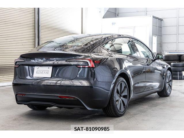 Tesla MODEL 3 2024-12 4990893-2