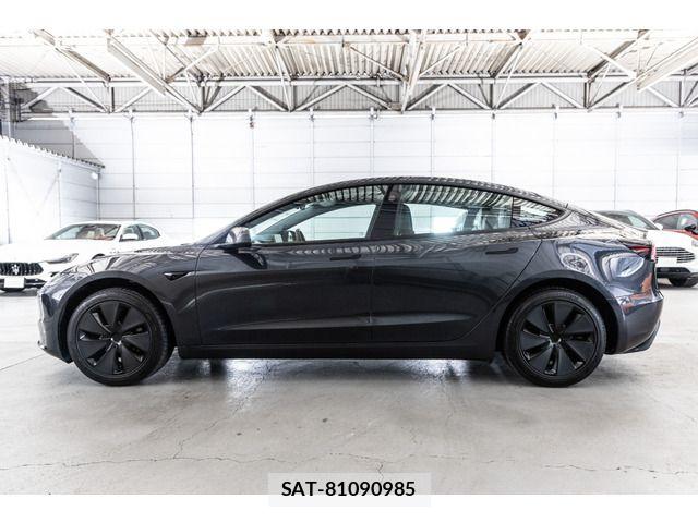 Tesla MODEL 3 2024-12 4990893-8