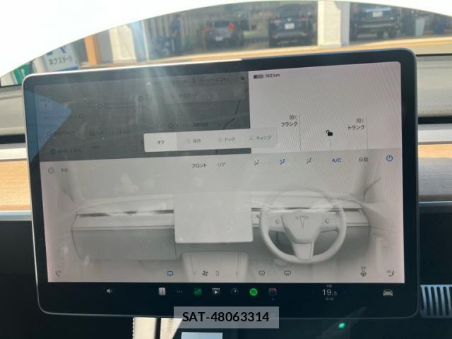 Tesla MODEL 3 2021-08 6135815-19