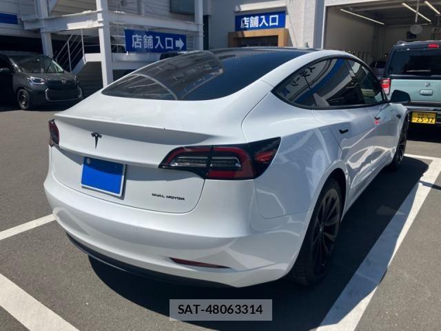 Tesla MODEL 3 2021-08 6135815-3