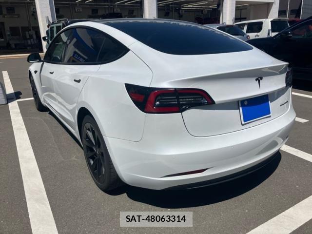 Tesla MODEL 3 2021-08 6135815-5