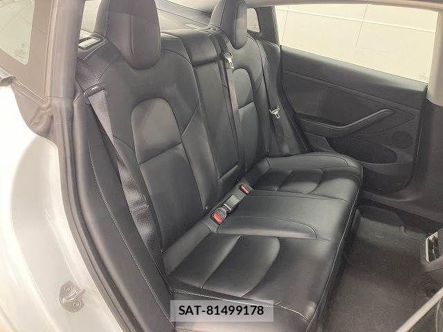 Tesla MODEL 3 2022-02 6547113-12