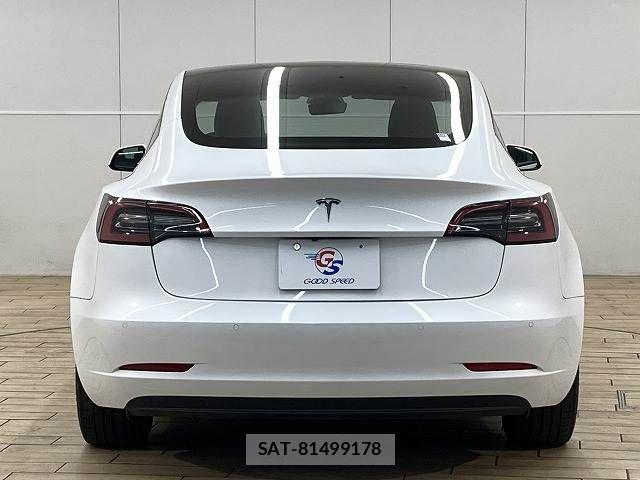 Tesla MODEL 3 2022-02 6547113-14