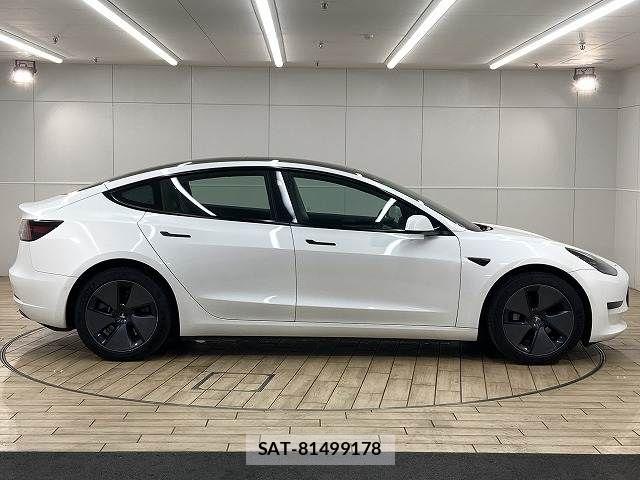Tesla MODEL 3 2022-02 6547113-16