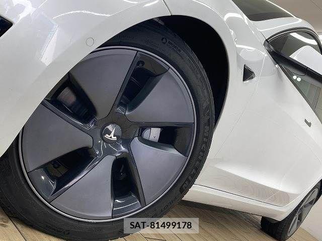 Tesla MODEL 3 2022-02 6547113-18