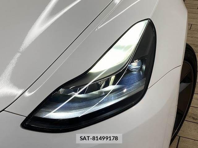 Tesla MODEL 3 2022-02 6547113-19