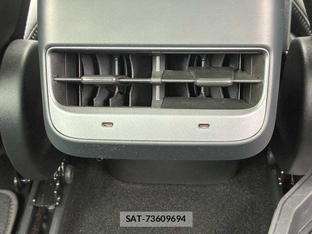 Tesla MODEL 3 2022-06 6615252-14