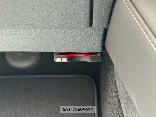 Tesla MODEL 3 2022-06 6615252-15
