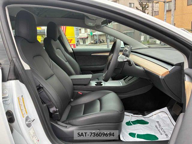 Tesla MODEL 3 2022-06 6615252-18