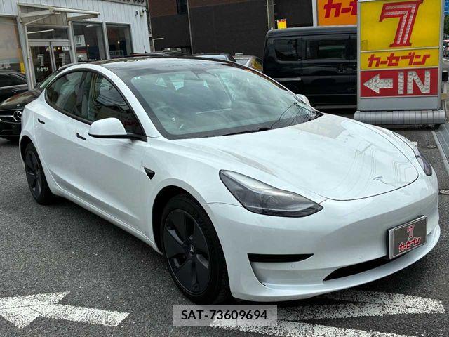 Tesla MODEL 3 2022-06 6615252-26