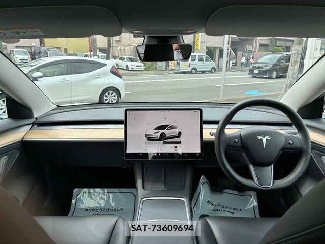 Tesla MODEL 3 2022-06 6615252-4