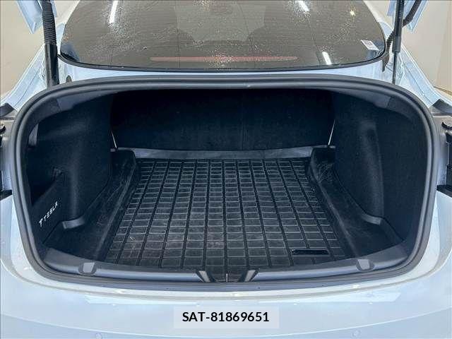 Tesla MODEL 3 2021-08 6673931-10