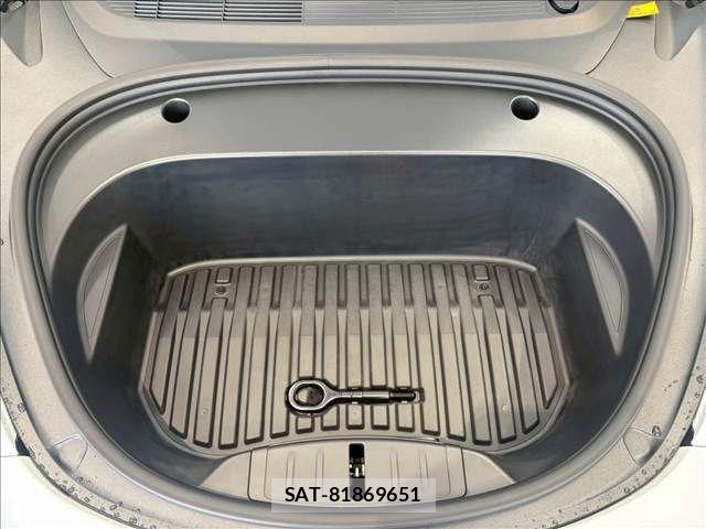 Tesla MODEL 3 2021-08 6673931-19