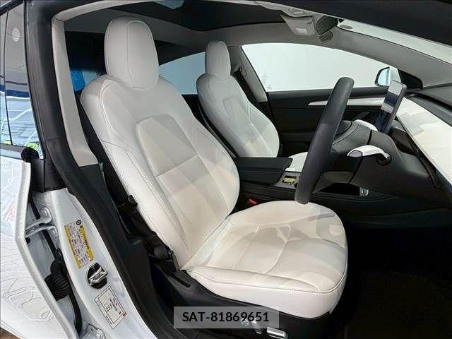 Tesla MODEL 3 2021-08 6673931-8