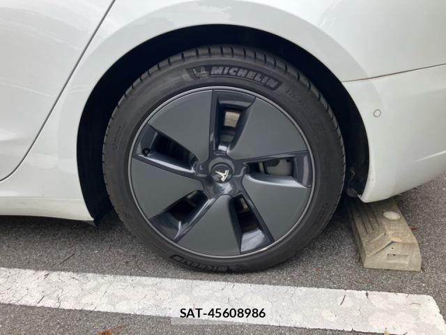 Tesla MODEL 3 2021-07 6914520-10