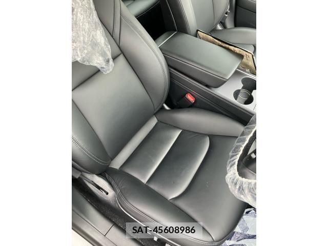 Tesla MODEL 3 2021-07 6914520-11