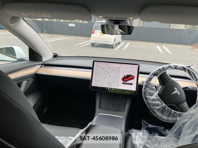 Tesla MODEL 3 2021-07 6914520-14