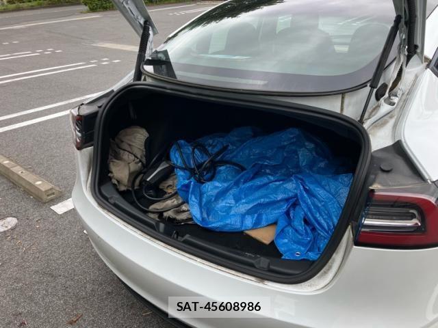 Tesla MODEL 3 2021-07 6914520-15