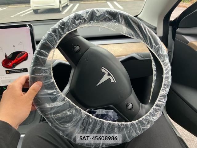Tesla MODEL 3 2021-07 6914520-19
