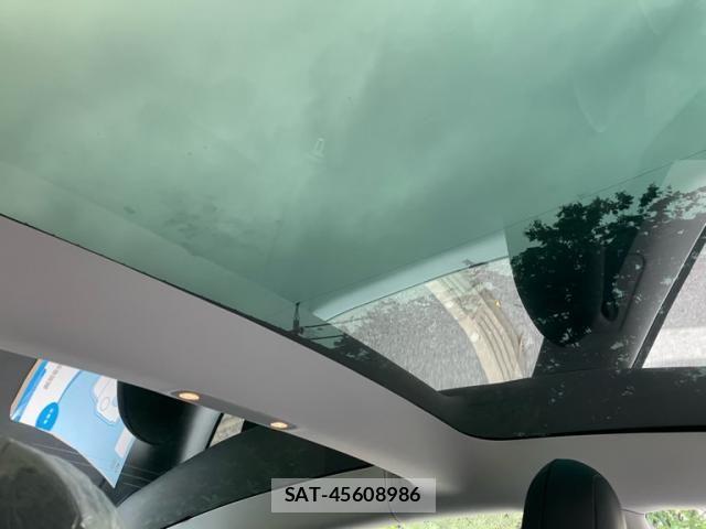 Tesla MODEL 3 2021-07 6914520-24