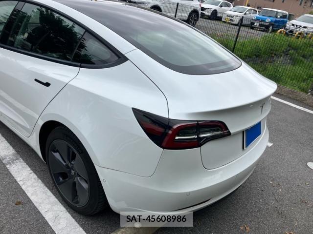 Tesla MODEL 3 2021-07 6914520-6