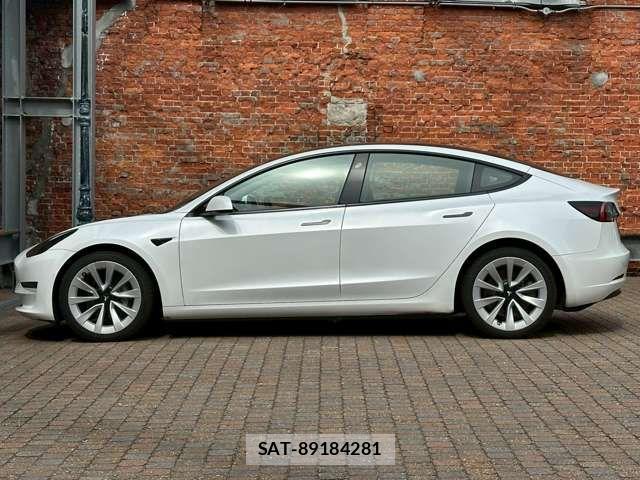 Tesla MODEL 3 2022-03 6914521-10