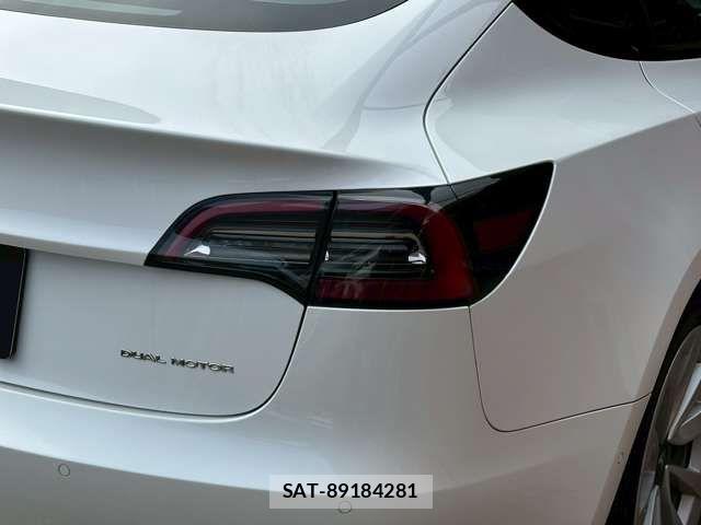 Tesla MODEL 3 2022-03 6914521-19