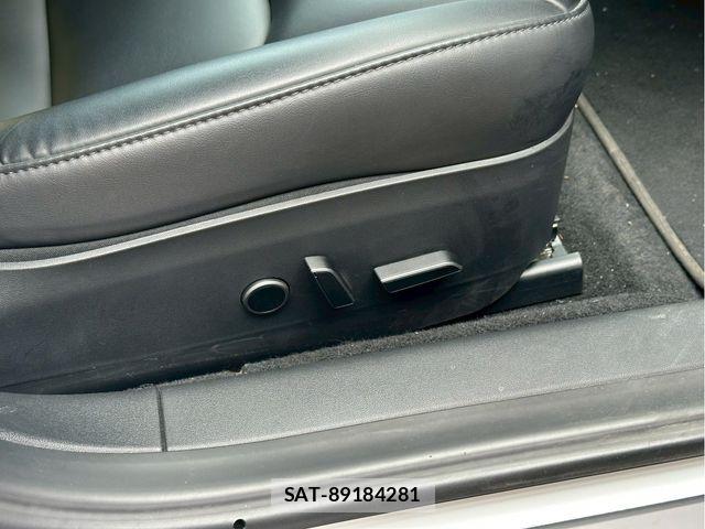 Tesla MODEL 3 2022-03 6914521-21