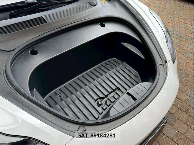 Tesla MODEL 3 2022-03 6914521-25