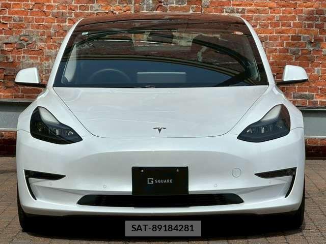 Tesla MODEL 3 2022-03 6914521-7