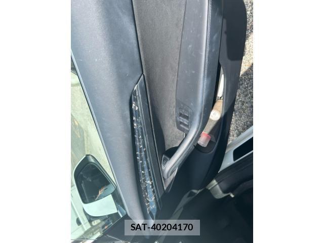Tesla MODEL 3 2022-08 7021764-10