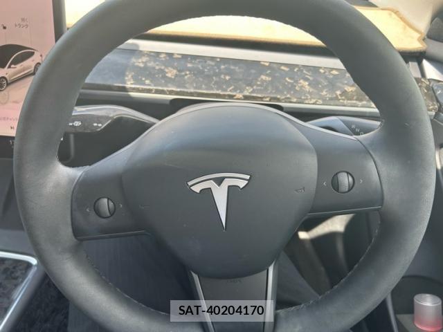 Tesla MODEL 3 2022-08 7021764-12