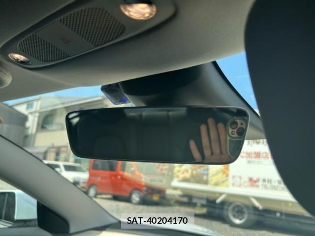 Tesla MODEL 3 2022-08 7021764-14