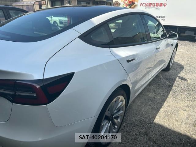 Tesla MODEL 3 2022-08 7021764-2