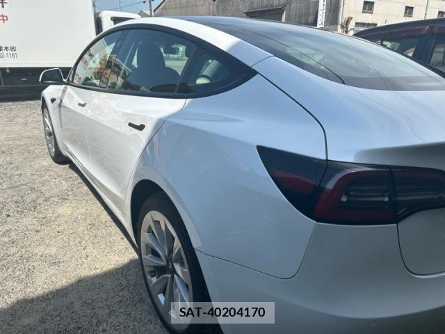 Tesla MODEL 3 2022-08 7021764-3