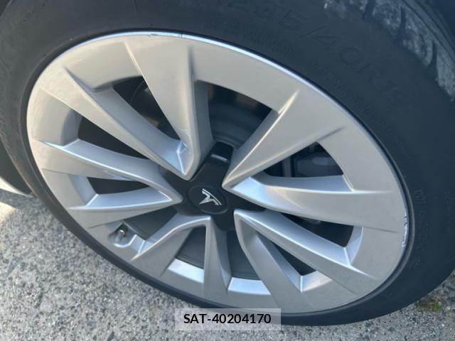 Tesla MODEL 3 2022-08 7021764-6
