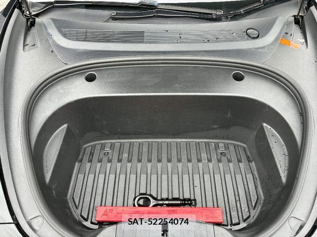 Tesla MODEL 3 2021-04 7061067-17