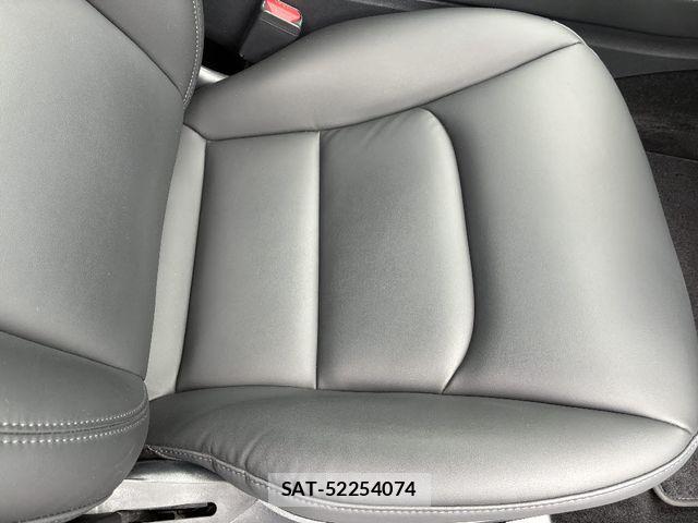 Tesla MODEL 3 2021-04 7061067-18