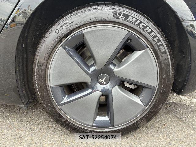 Tesla MODEL 3 2021-04 7061067-20