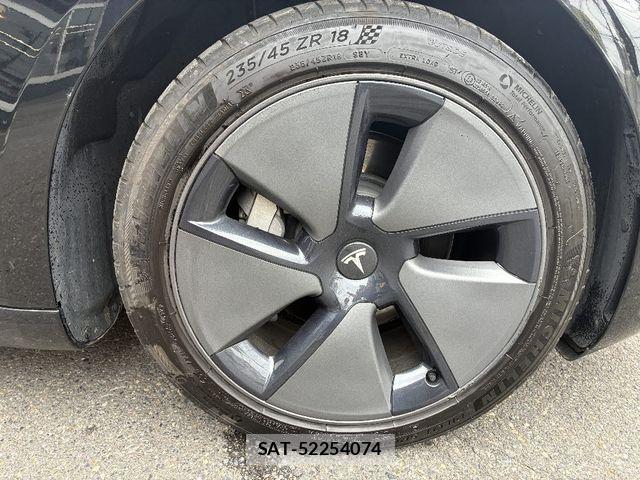 Tesla MODEL 3 2021-04 7061067-22
