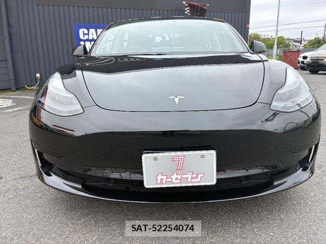 Tesla MODEL 3 2021-04 7061067-24