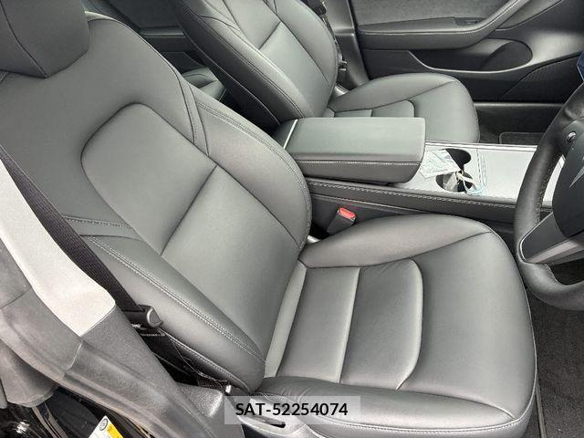 Tesla MODEL 3 2021-04 7061067-3