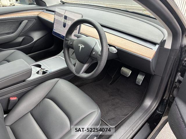 Tesla MODEL 3 2021-04 7061067-8