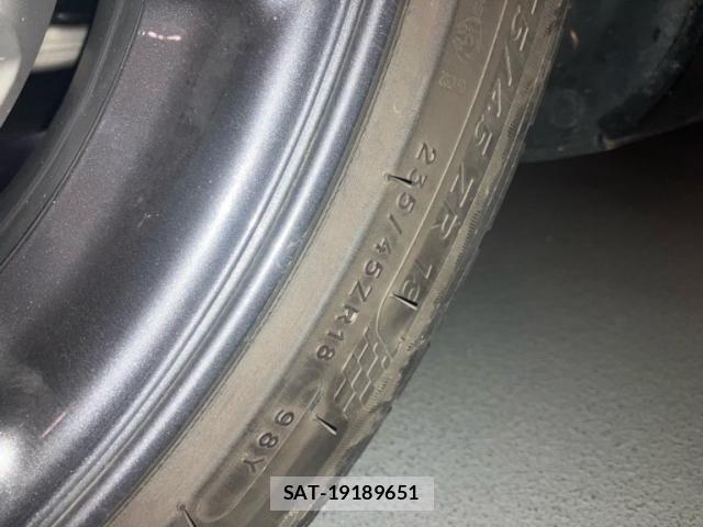 Tesla MODEL 3 2019-10 7061068-9